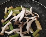 Foto del paso 2 de la receta: Ñoquis de calabaza al pesto con shimejis