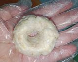 Foto langkah ke 3 dari resep Donat Pisang Wijen.