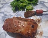 Foto del paso 3 de la receta: Pechito de cerdo con hojas verdes