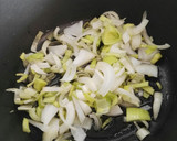 Foto del paso 4 de la receta: Alubias blancas con setas y algas