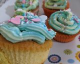 Foto langkah ke 6 dari resep Cupcake Vanilla.
