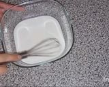Foto del paso 3 de la receta: Tarta fría sabor fresa y limón con solo 2 ingredientes