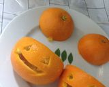 Foto del paso 2 de la receta: Naranjas Decoradas en Forma de Calabaza!!
