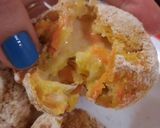Foto del paso 5 de la receta: Bolitas de batata rellenas con queso (al horno)