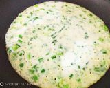 A picture of step 8 of Oats spring Onion dosa.