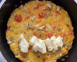 Foto del paso 3 de la receta: OMELETTE CON HONGOS PORTOBELLO, TOMATE Y QUESO! 😍
