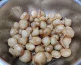 A picture of step 7 of Thaen Mittai.