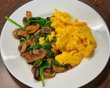 Spenótos-gomba + rántotta recept fázis 4 fotója