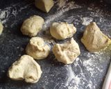 A picture of step 3 of Savoury Donuts.