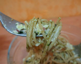 Foto del paso 3 de la receta: Espaguetis con pesto de anacardos, huevo y jamón