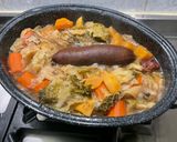 Une image de l'étape 21 de Potée au chou, saucisse de morteau, lard, carottes et navets.
