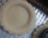 Foto del paso 3 de la receta: Galletitas coronita con cubierta de jalea de frambuesa🍪🍇🍇