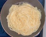 Foto langkah ke 5 dari resep Spaghetti Aglio e Olio simple ala-ala.