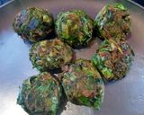 A picture of step 4 of Palak Vada.