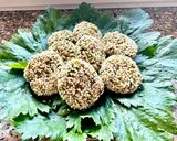 Foto del passaggio 8 della ricetta Crocchette vegan di sedano con panatura di semi di sesamo