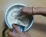 A picture of step 2 of Aloo Paratha.