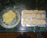 A picture of step 2 of Leftover rice bread nuggets.