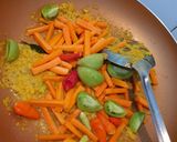 Foto langkah ke 2 dari resep Acar Timun Wortel Bumbu Kuning.