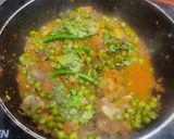 A picture of step 7 of Dry Matar Mushroom.
