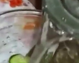 A picture of step 3 of Cucumber juice and refreshing water.