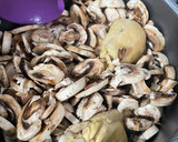Foto del paso 3 de la receta: Pechuga de pollo con crema de chiplotle y champiñones