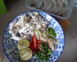 รูปขั้นตอนการทำที่ 1 ของ ต้มยำกุ้ง