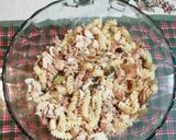 Foto del paso 3 de la receta: Ensalada de fideos tirabuzón Mar y Tierra 🐟+🐔