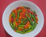 Foto langkah ke 4 dari resep Acar Cabe Rawit by Jesslyn Orlane.