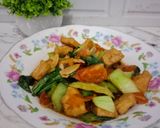 Foto langkah ke 6 dari resep Tumis Pakcoy Tahu Simple.