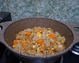 Foto langkah ke 5 dari resep Kwetiaw Goreng.