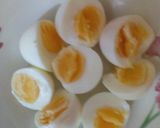 A picture of step 4 of Boiled eggs stewed.