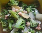 Foto langkah ke 5 dari resep Brokoli Cah Udang.