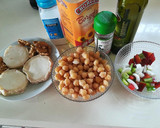 Foto del paso 1 de la receta: Ensalada de garbanzos y queso de cabra