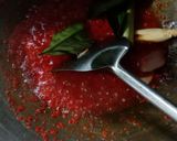 Foto langkah ke 2 dari resep Sambal goreng kentang.