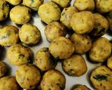 आलू बोंडा (aalu bonda recipe in Hindi) रेसिपी चरण 2 फोटो