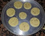 A picture of step 4 of Zeera biscuits.