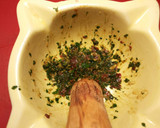 Foto del paso 7 de la receta: Ensalada de pimientos y calabacines asados, con ali oli de tomates secos