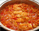 Foto del paso 8 de la receta: Garbanzos con bacalao fresco y toque picante