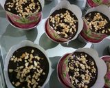 Foto langkah ke 4 dari resep Chocolate Custard Muffin ala Dan Lepard.