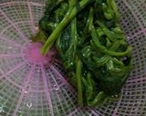 Foto langkah ke 2 dari resep Sambal Plecing Kangkung.