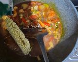Foto langkah ke 3 dari resep Mie Goreng Basah.