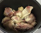Foto del paso 1 de la receta: Pollo encebollado newcook
