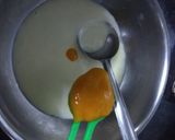 A picture of step 3 of Mango Pancakes with Almonds and Caremal Sauce.
