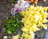 A picture of step 2 of Fried veggies pies.