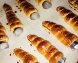 Foto langkah ke 8 dari resep Cream Vla Horn Bread.