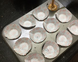 கோதுமை மாவு நாட்டுசர்க்கரை கப் கேக் (Kothumai maavu Cupcake recipe in tamil) ரெசிபி ஸ்டேப் 4 புகைப்படம்