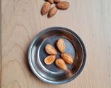 Foto del paso 2 de la receta: Agua de almendras, sin filtrado 💧🌱 "leche" o bebida vegetal