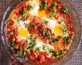 A picture of step 3 of Shakshouka (Eggs in Spicy Tomato Sauce).