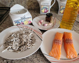 Foto del paso 1 de la receta: Salmón con gulas. Delicioso