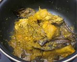 Foto langkah ke 3 dari resep Frozen Food Ayam Bacem Kuning Simple.